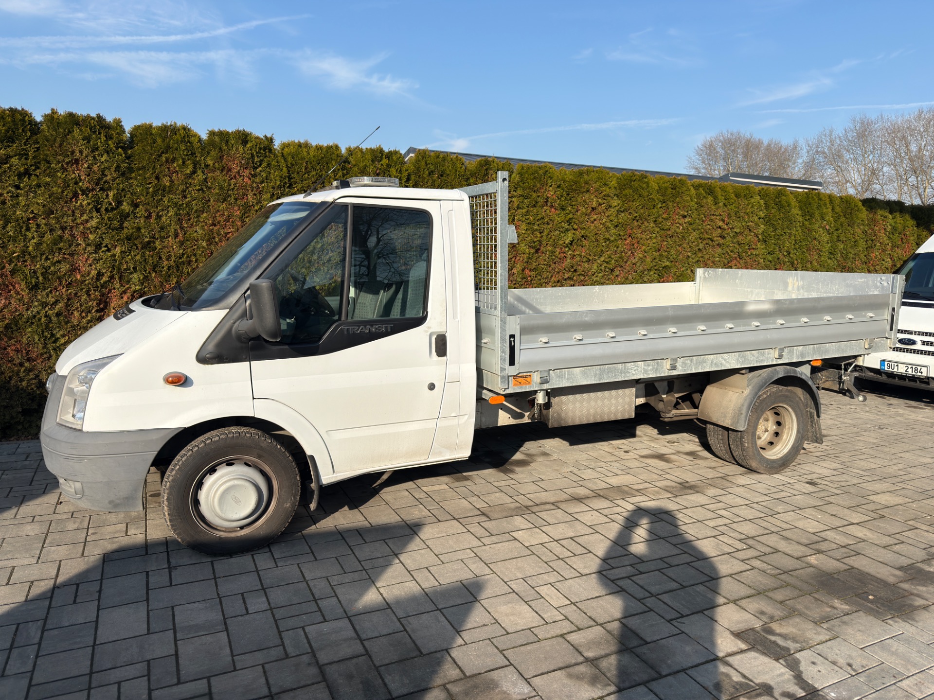Ford Transit Třístranný sklápěč 